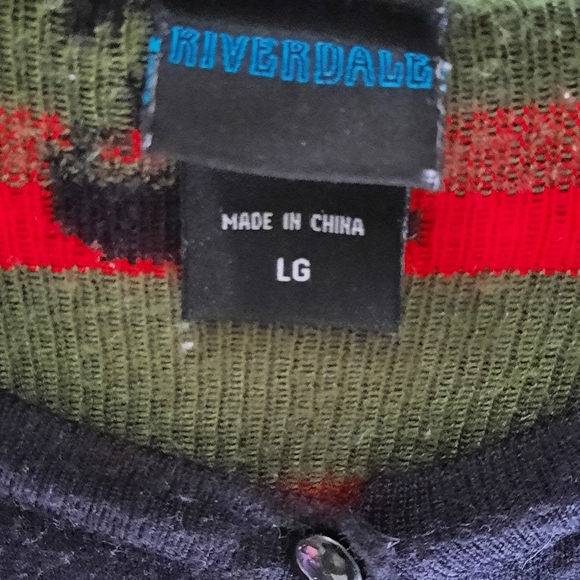 Size Large. Riverdale Crop Cardigan. - Picture 2 of 2